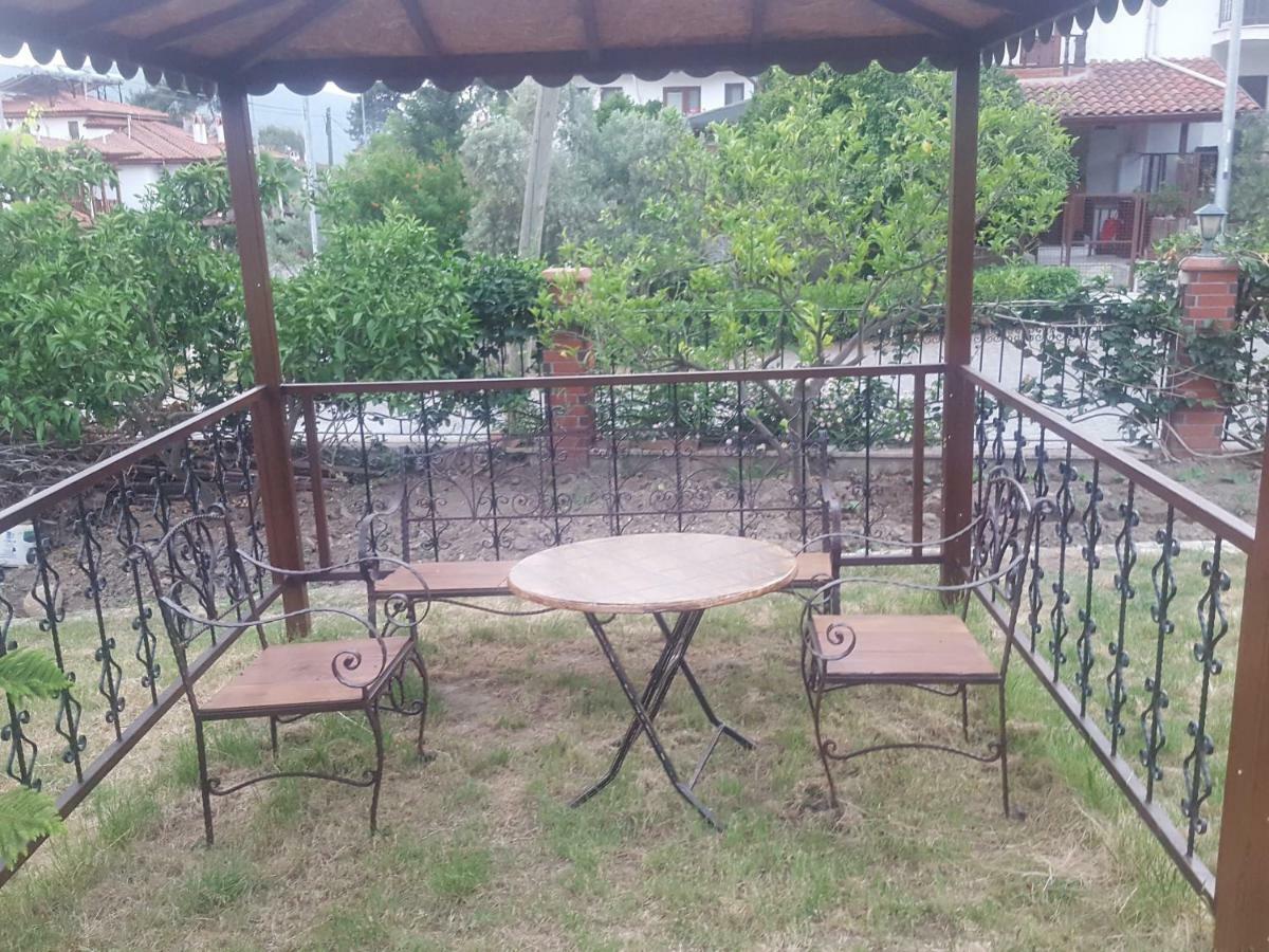 Incilikonak Ula Dış mekan fotoğraf